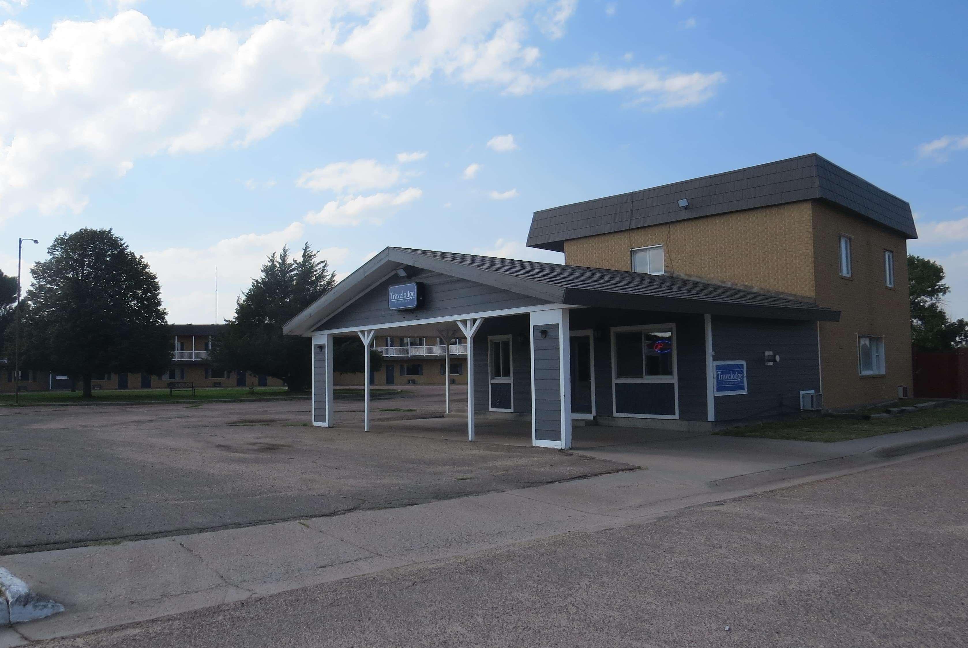 Travelodge By Wyndham Stratton Exterior photo